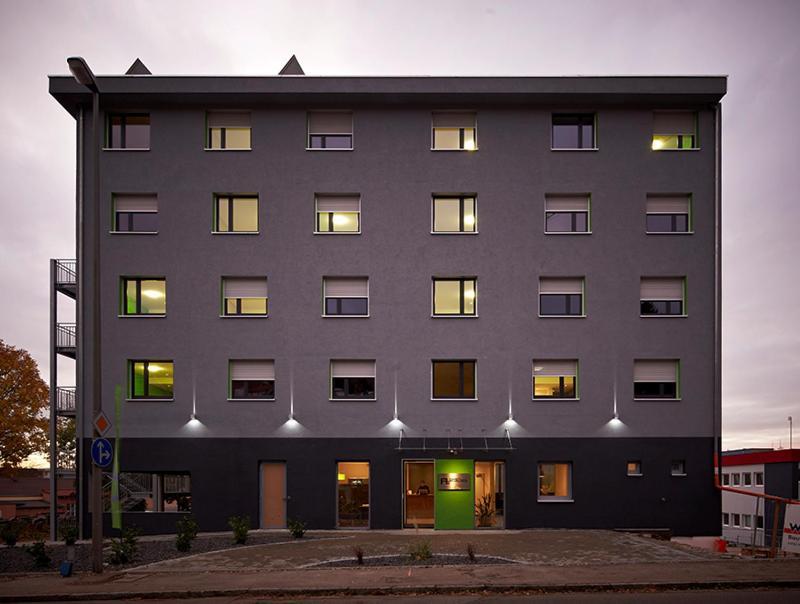 A2 Hotels Плохинген Экстерьер фото
